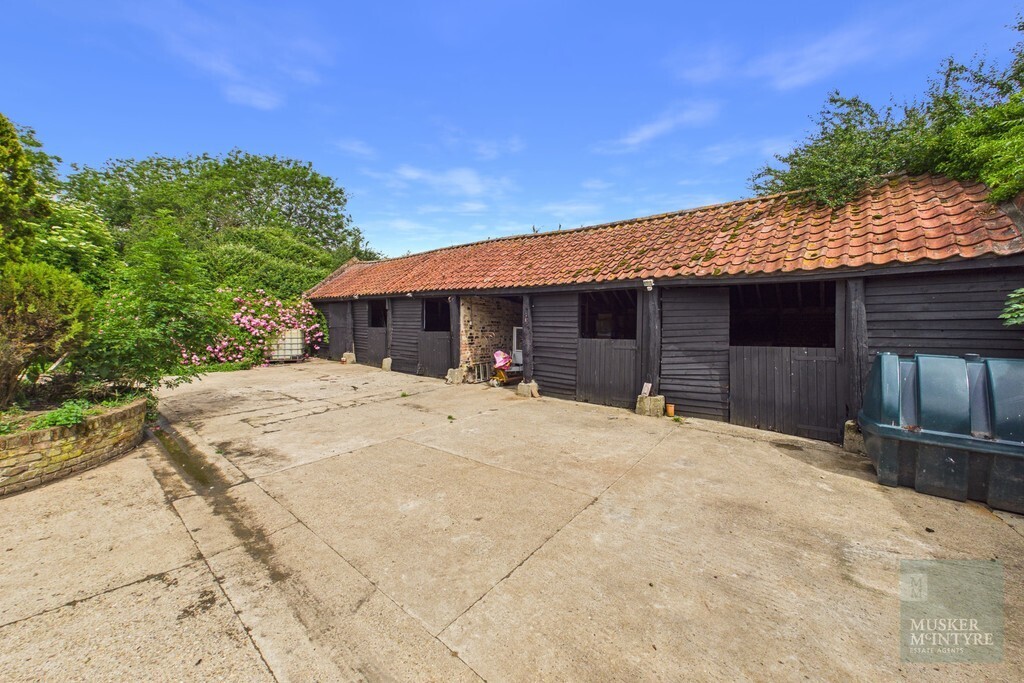 Upgate Street, Bedingham Image 21