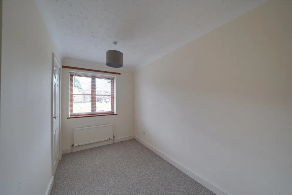 Property carousel item 13