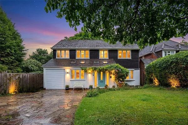 Braybrooke Gardens, Wargrave, Reading, Berkshire, RG10