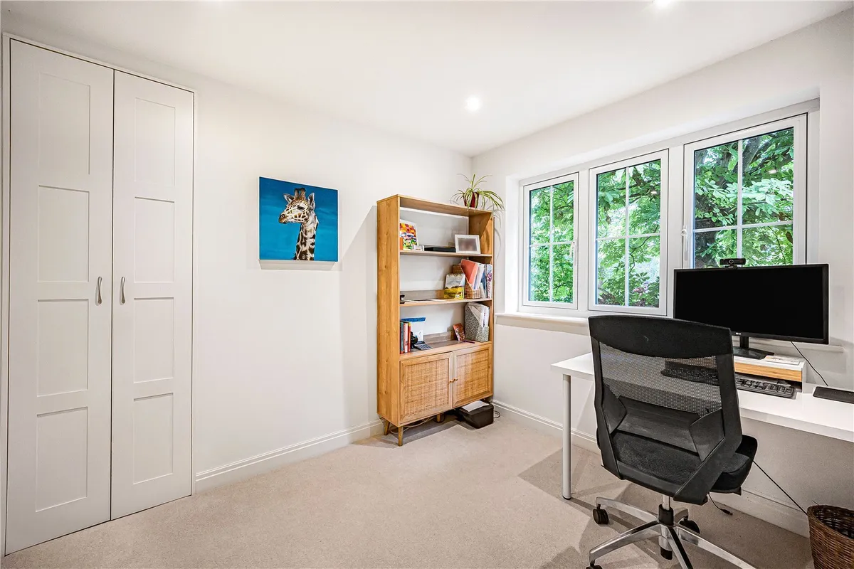 Braybrooke Gardens, Wargrave, Reading, Berkshire, RG10