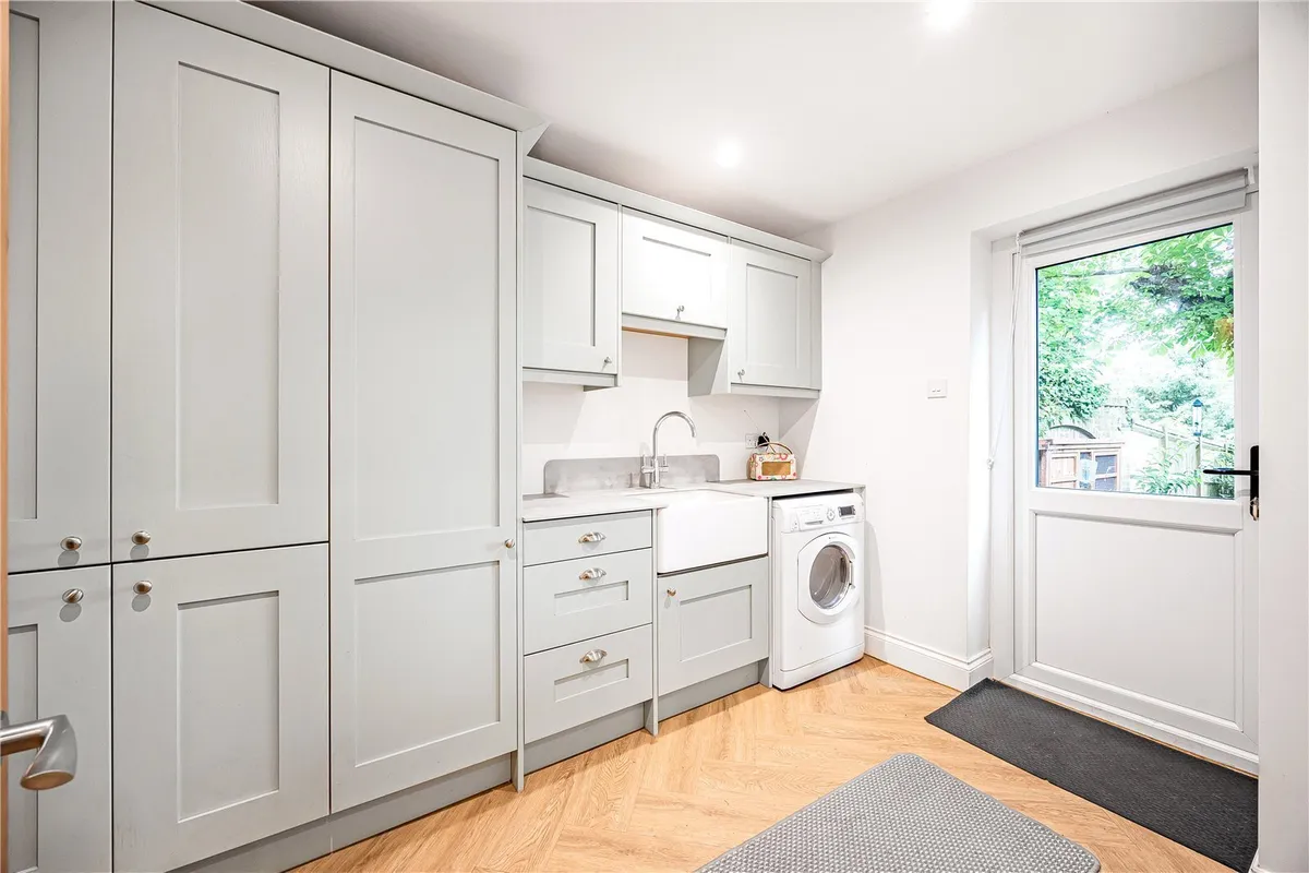 Braybrooke Gardens, Wargrave, Reading, Berkshire, RG10