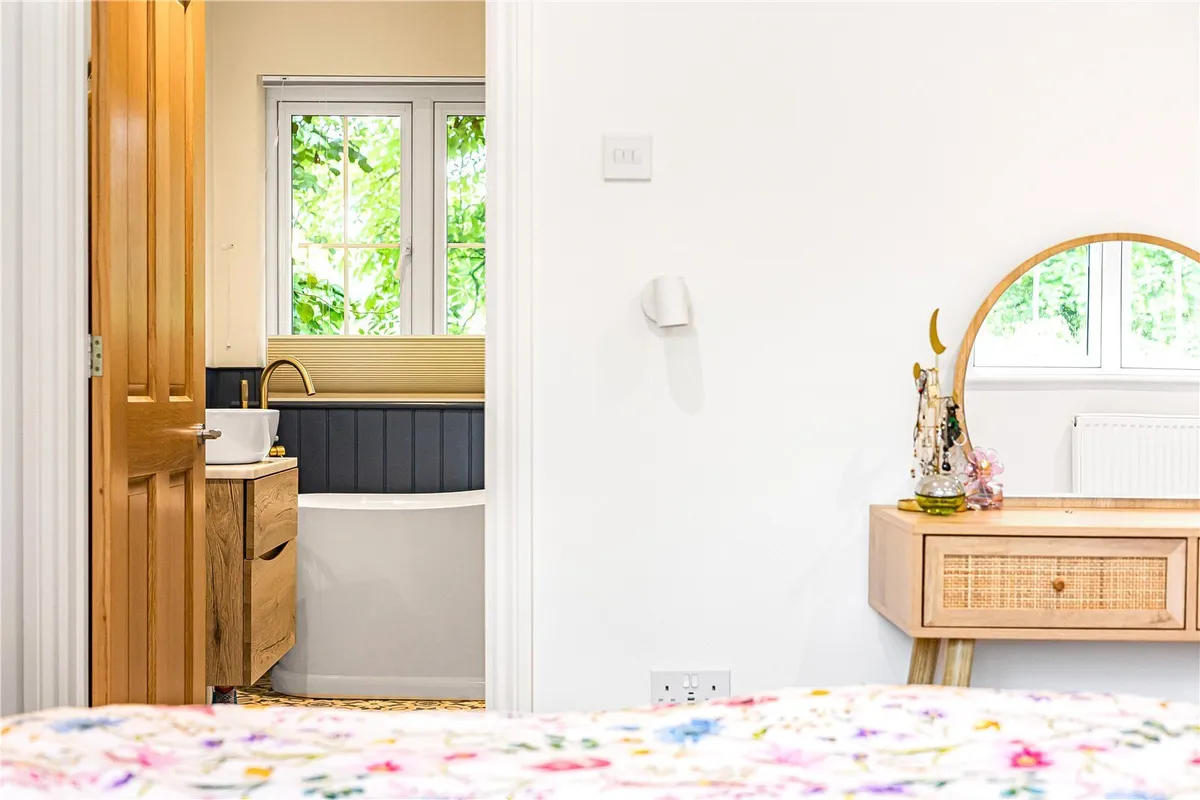 Braybrooke Gardens, Wargrave, Reading, Berkshire, RG10