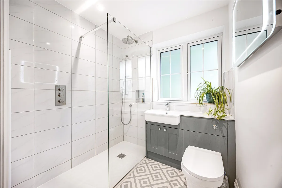 Braybrooke Gardens, Wargrave, Reading, Berkshire, RG10