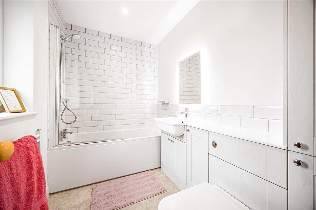 Braybrooke Gardens, Wargrave, Reading, Berkshire, RG10