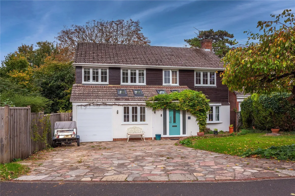Braybrooke Gardens, Wargrave, Reading, Berkshire, RG10