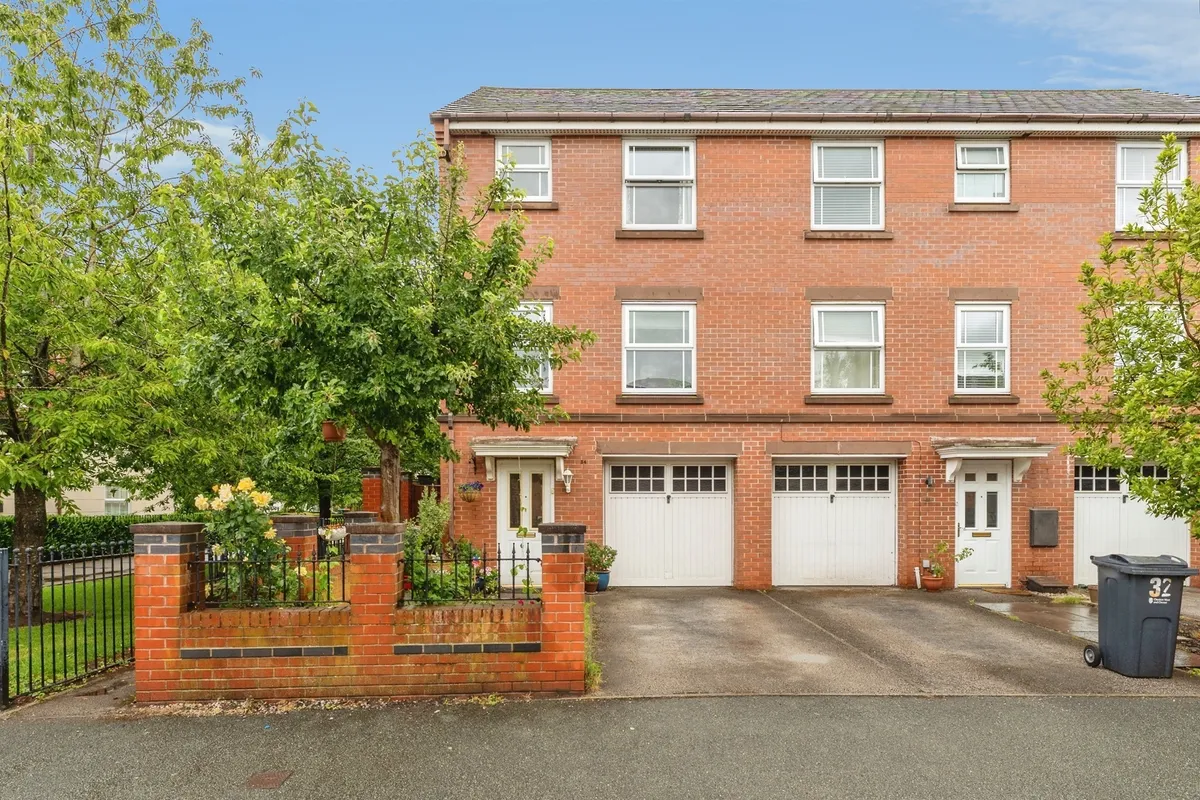Black Diamond Street, Chester