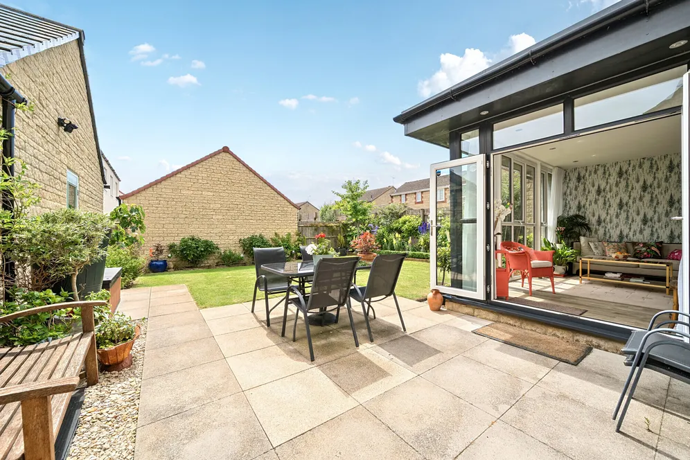 Jenners Yard, Swindon, SN6 photo 3