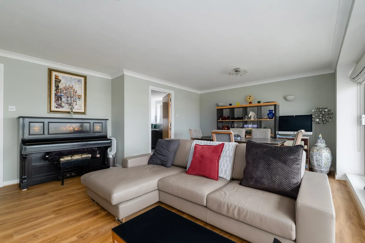 Arnhem Place, London, E14 photo 18