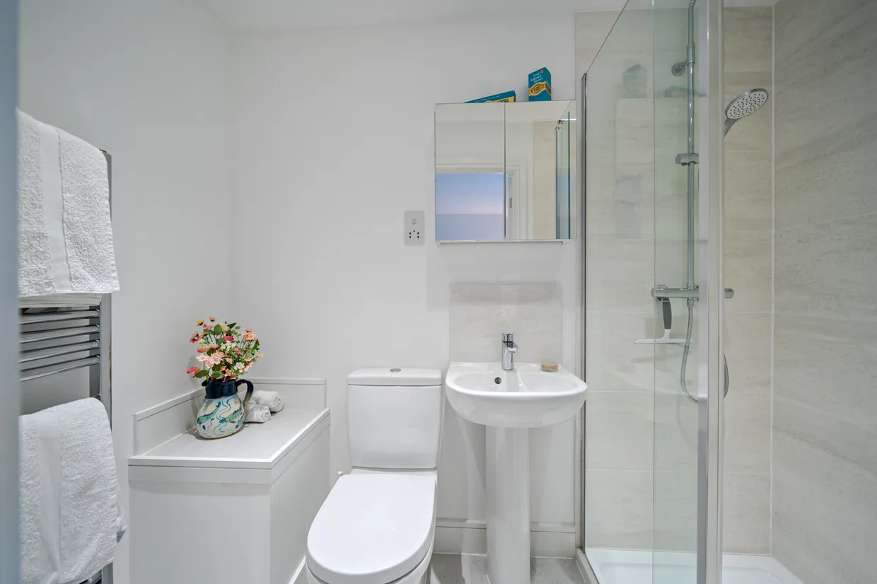 Jenners Yard, Swindon, SN6 photo 10