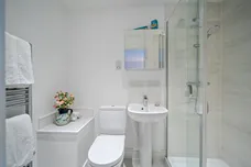 Jenners Yard, Swindon, SN6 photo 10