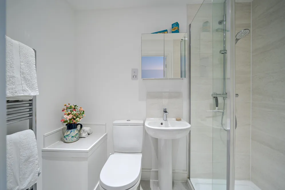 Jenners Yard, Swindon, SN6 photo 10