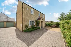 Jenners Yard, Swindon, SN6 photo 11