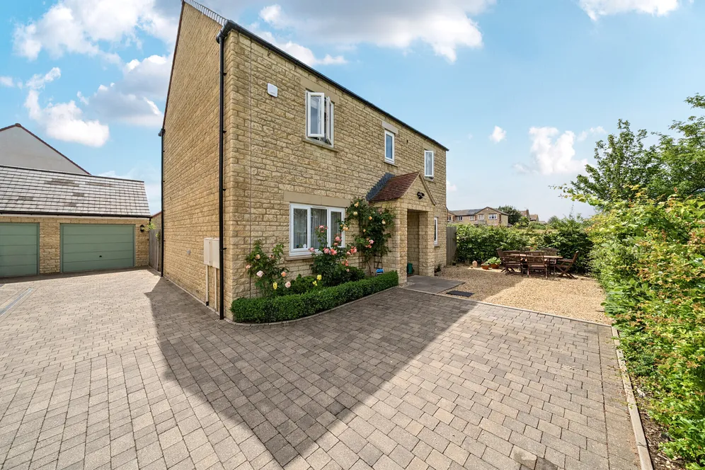 Jenners Yard, Swindon, SN6 photo 11