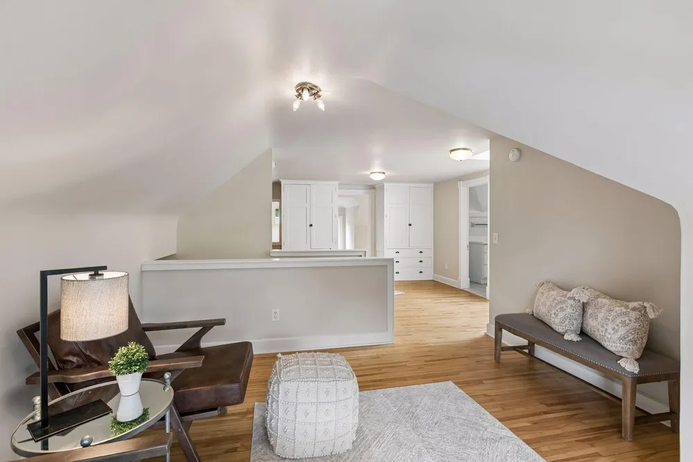 818 Goodrich Ave, St Paul, MN 55105-3345