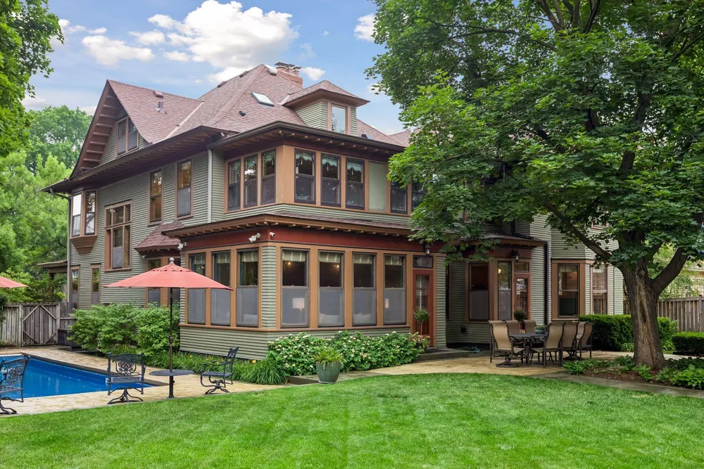 818 Goodrich Ave, St Paul, MN 55105-3345
