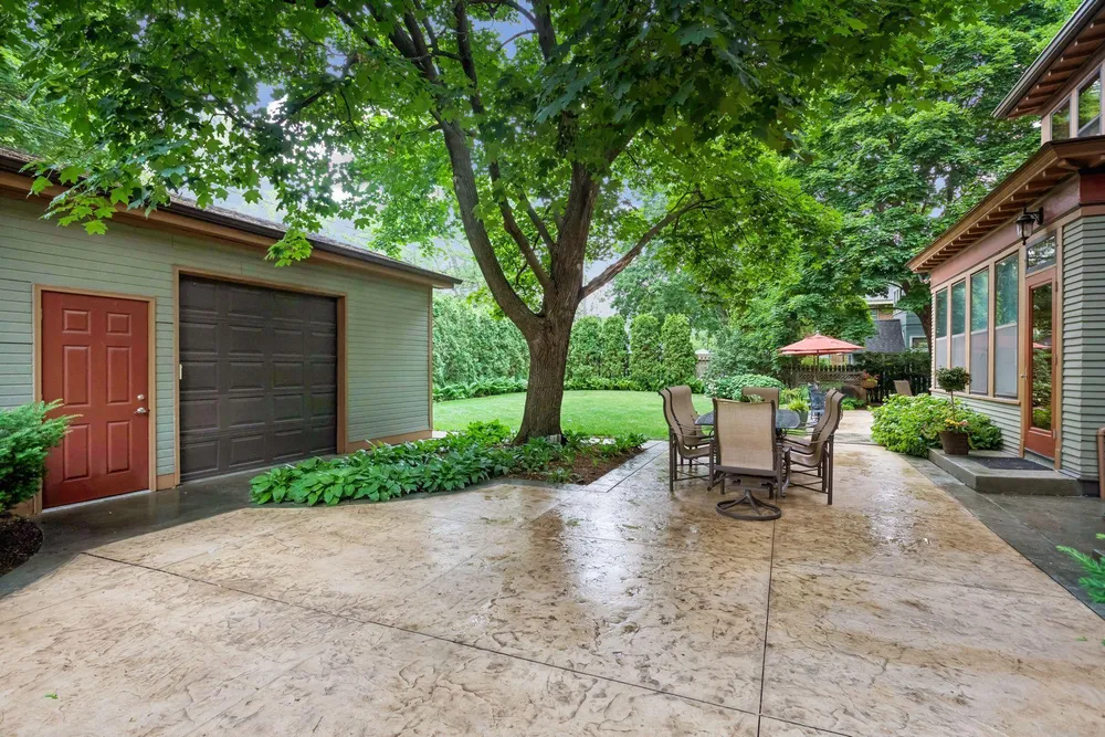 818 Goodrich Ave, St Paul, MN 55105-3345