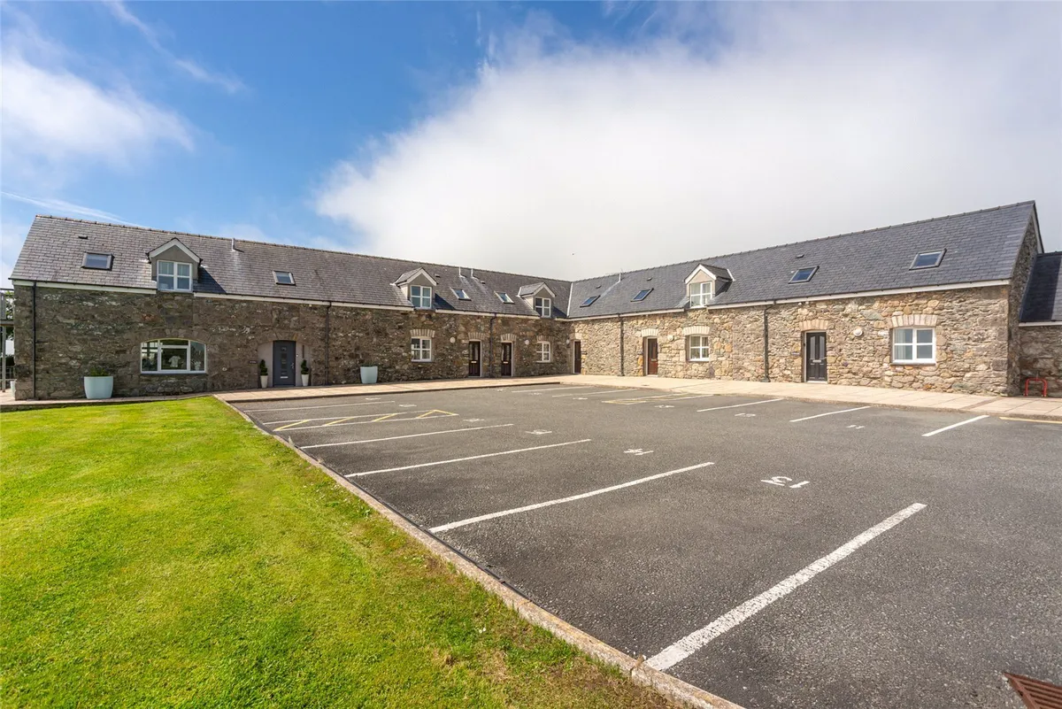 Llangefni, Isle of Anglesey, LL77