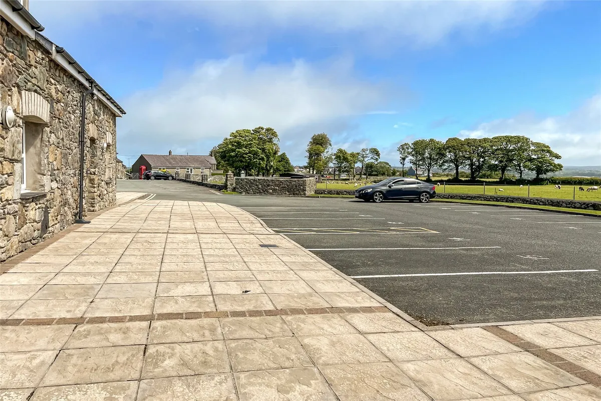 Llangefni, Isle of Anglesey, LL77
