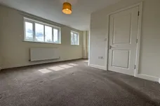 Empire Court, GRANTHAM