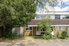 The Knoll, Ealing, W13 photo 1