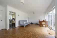 The Knoll, Ealing, W13 photo 2