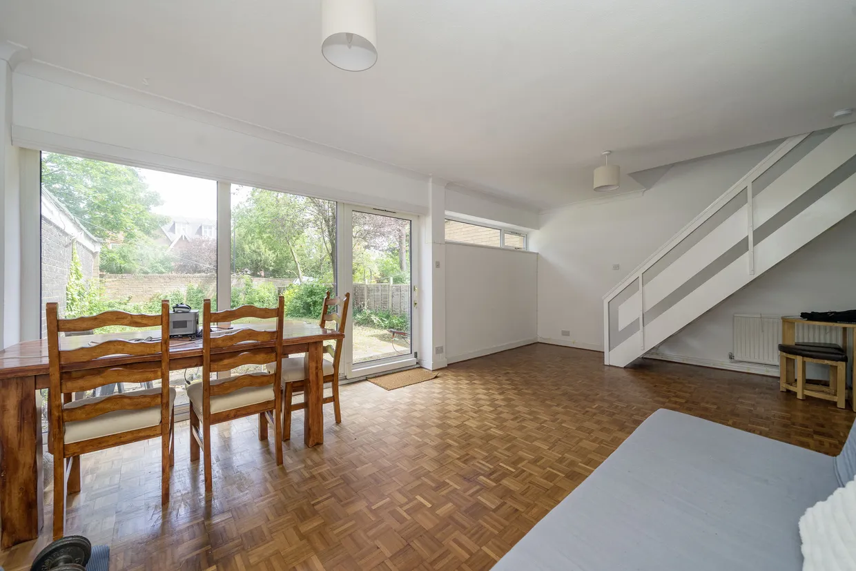 The Knoll, Ealing, W13 photo 3