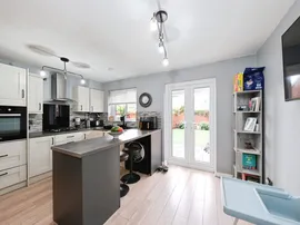 Bridgelake Drive, Balby, Doncaster thumb 3