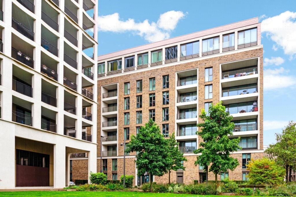 Schooner Road, London, E16 Image 1