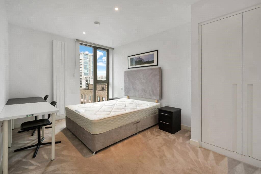 Schooner Road, London, E16 Image 8
