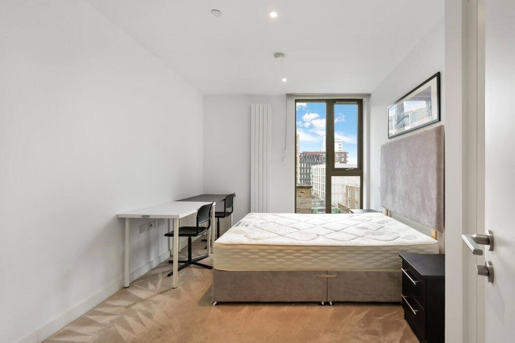 Schooner Road, London, E16 Image 9