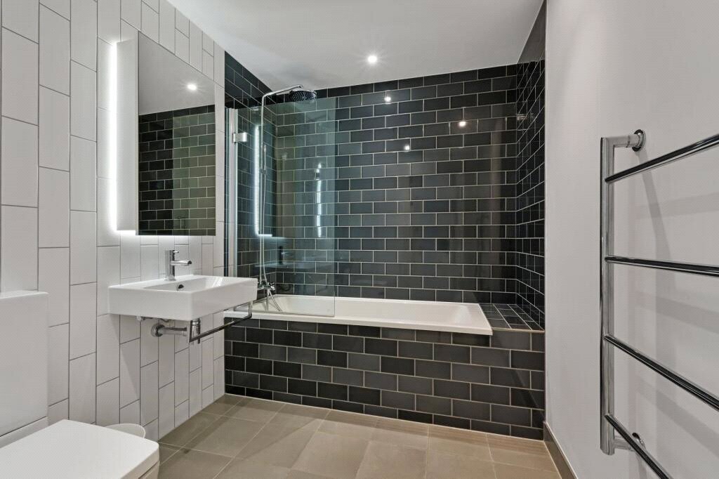 Schooner Road, London, E16 Image 12