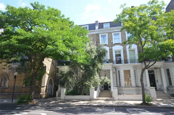 Earls Court Road, Kensington, London, W8