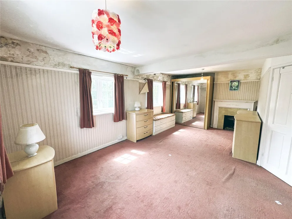 Property carousel item 19
