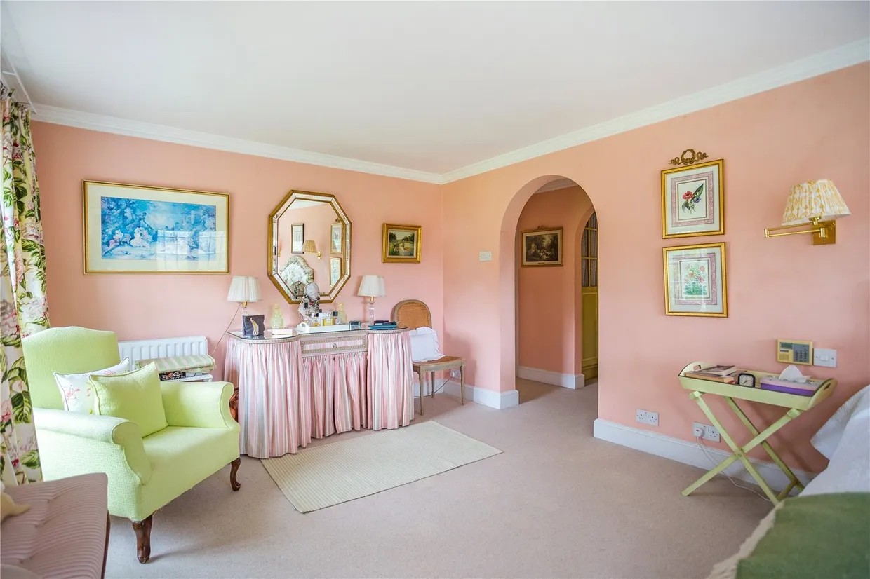 Ermin Street, Hungerford, RG17 photo 9