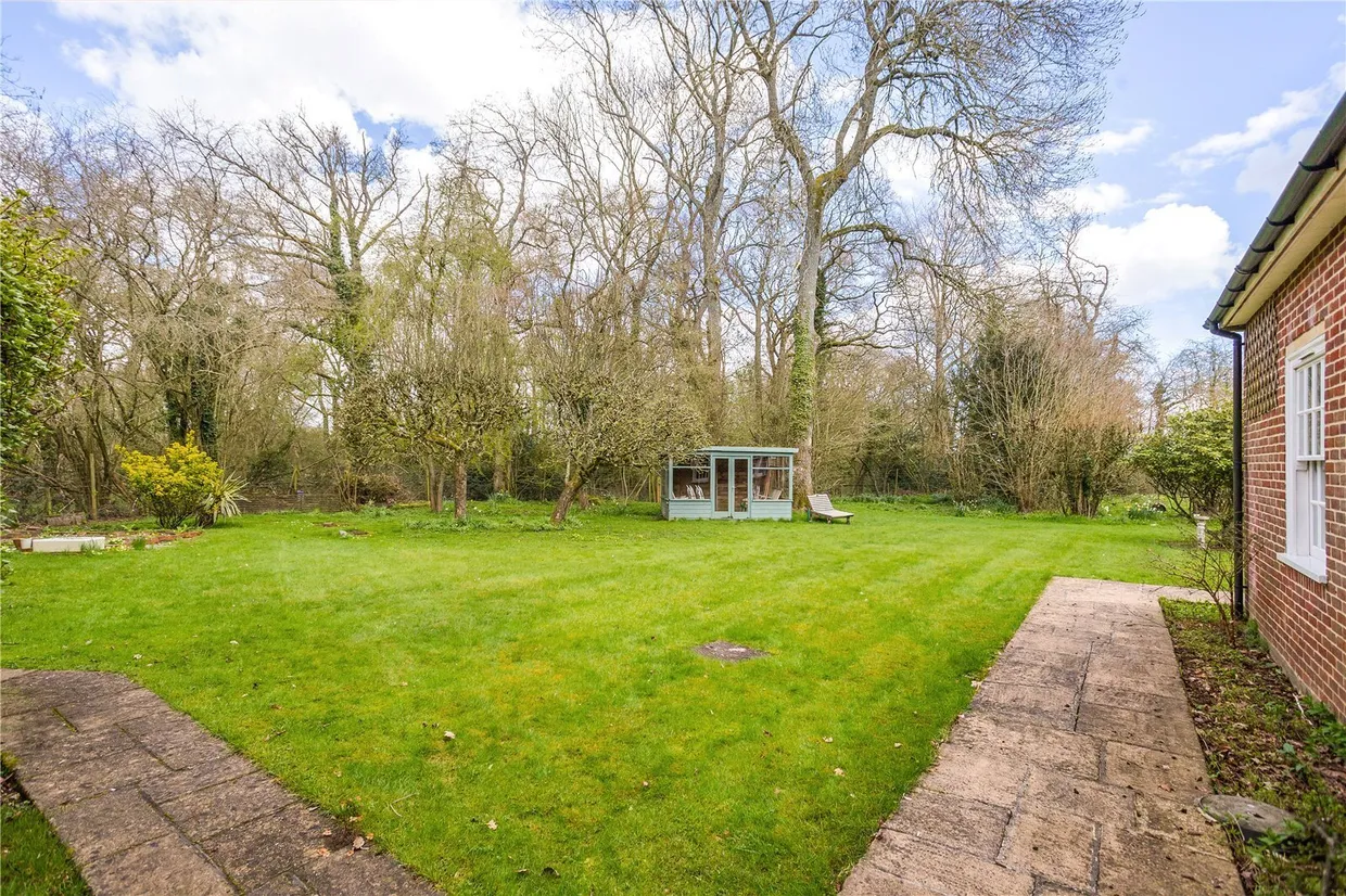 Ermin Street, Hungerford, RG17 photo 16