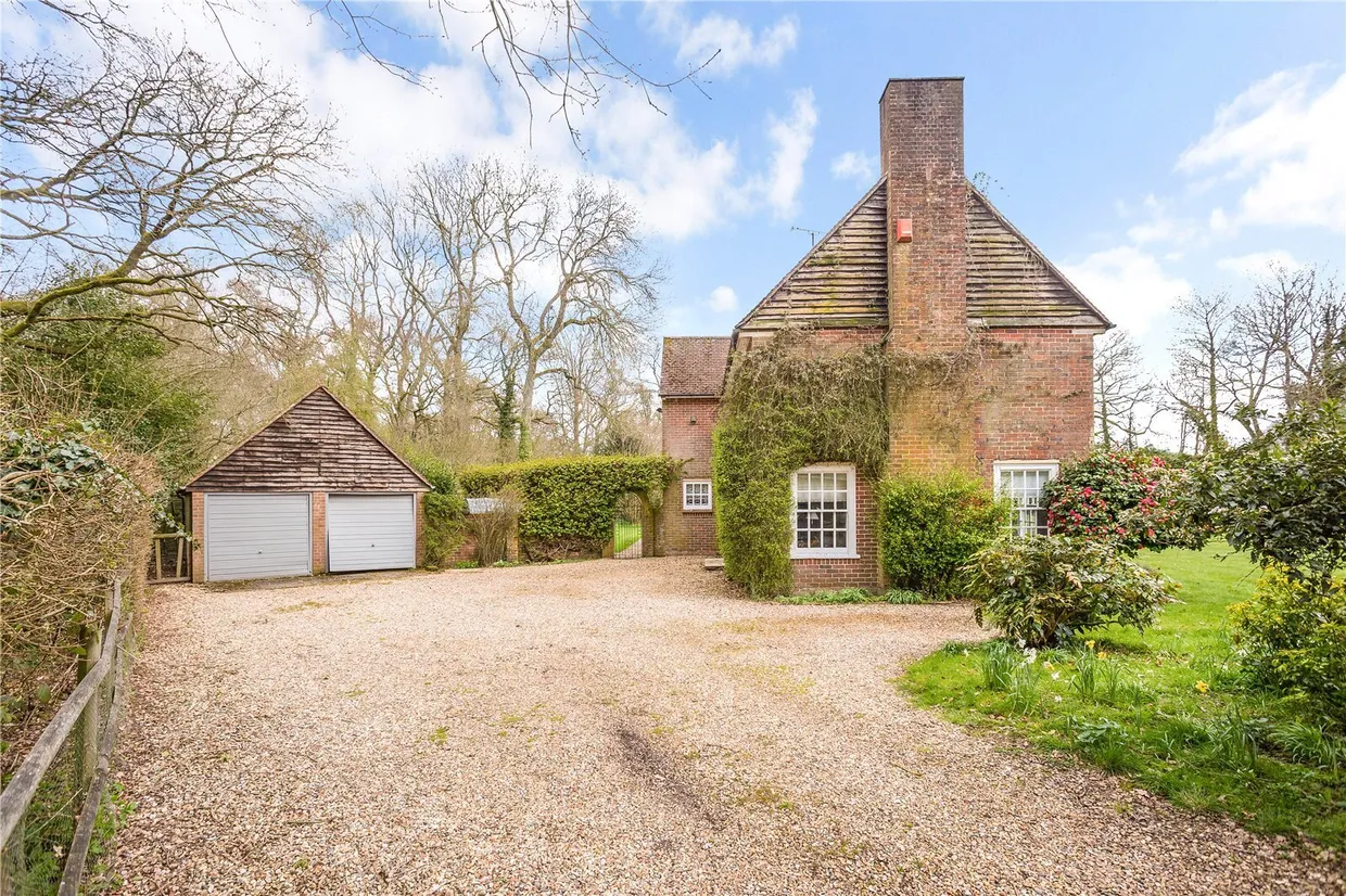 Ermin Street, Hungerford, RG17 photo 17