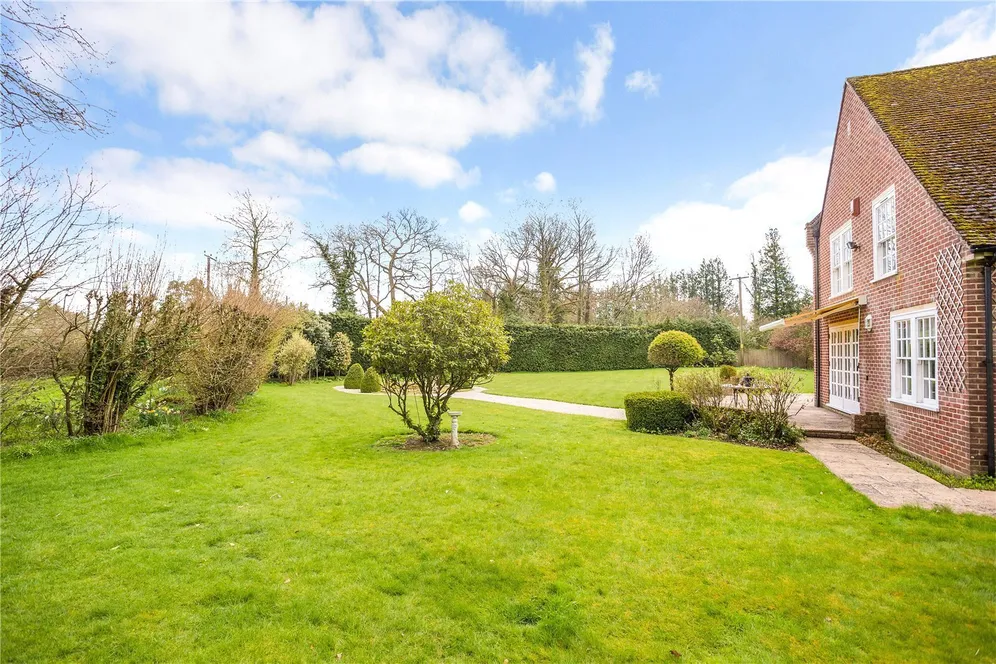 Ermin Street, Hungerford, RG17 photo 19