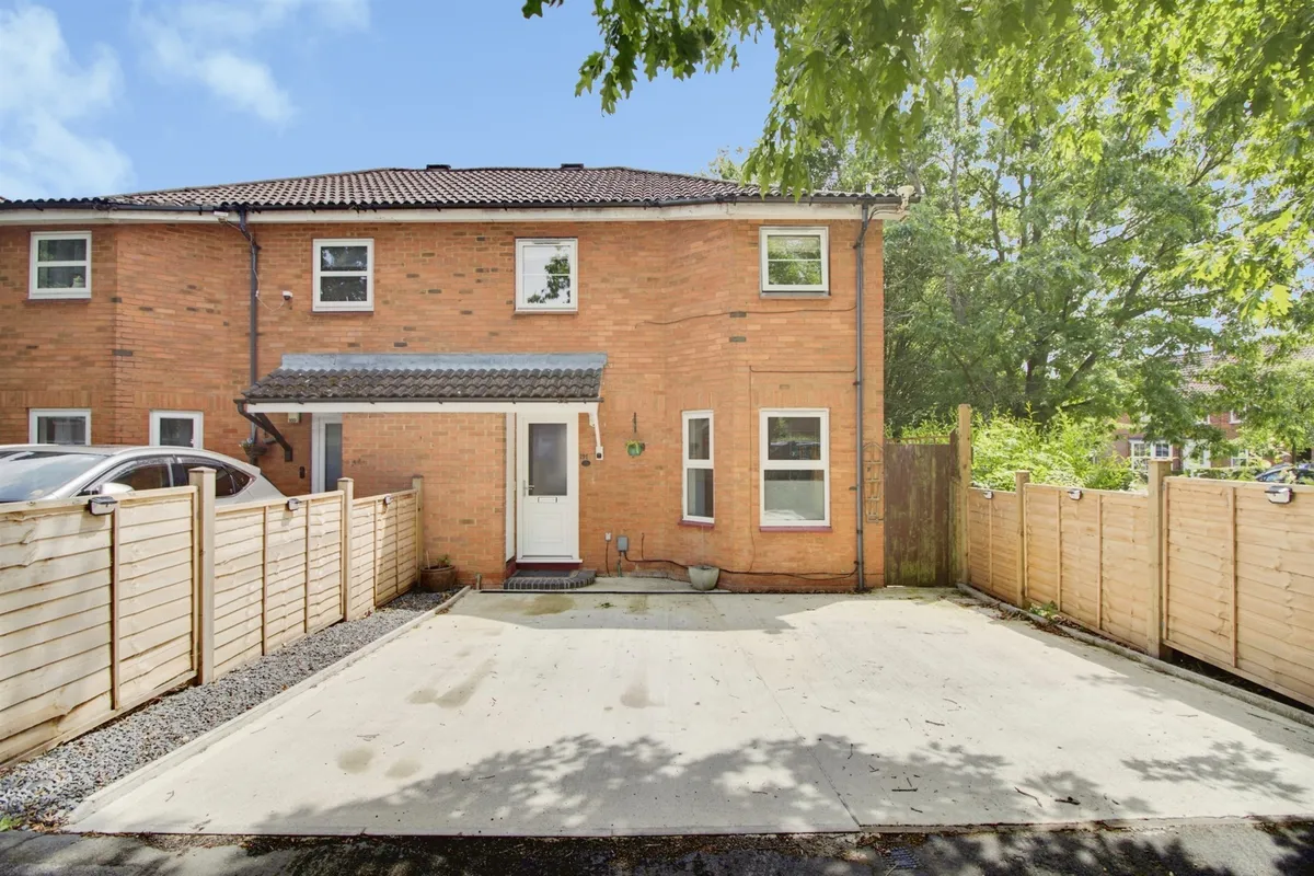 Peartree Lane, Welwyn Garden City