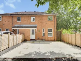 Peartree Lane, Welwyn Garden City photo