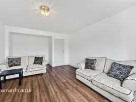 Kingston Road, Surbiton thumb 3