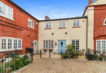 Coopers Mews, Watford, WD25