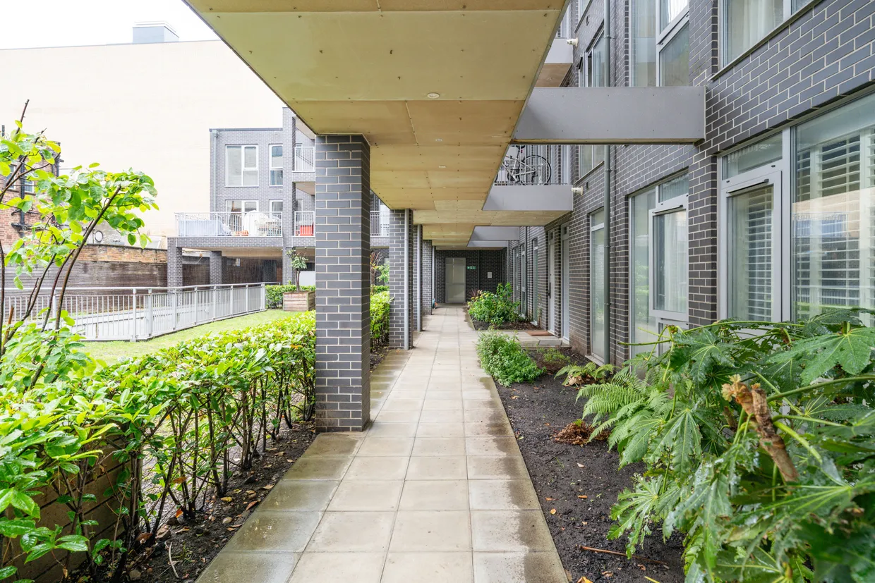 10 Chatfield Road, London, SW11 photo 11