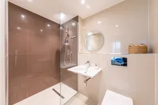 10 Chatfield Road, London, SW11 photo 17