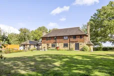 Bashurst Hill, Horsham, RH13 photo 2