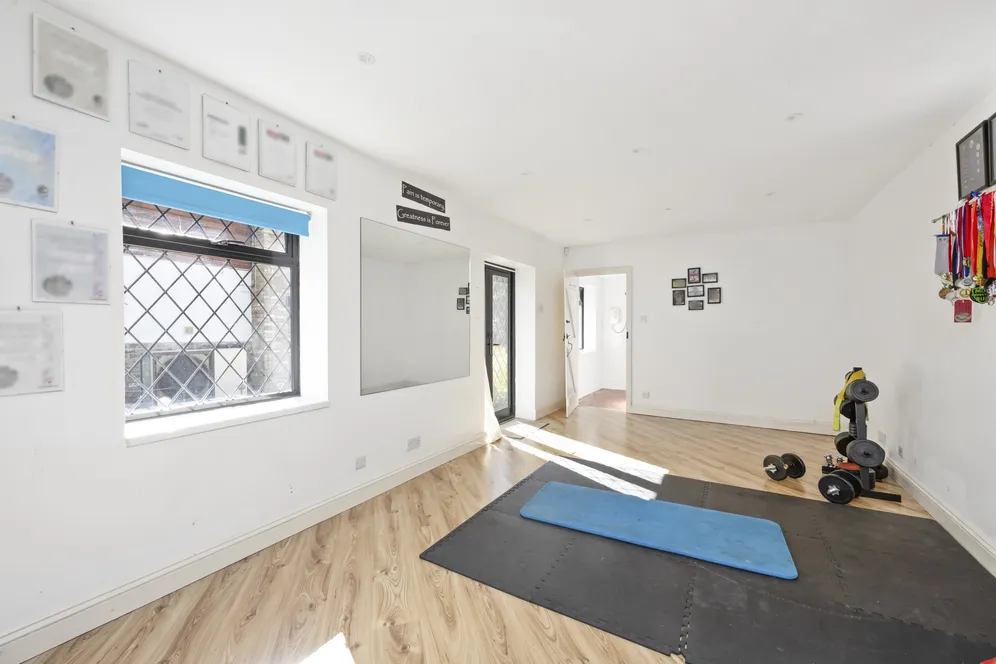 Bashurst Hill, Horsham, RH13 photo 9