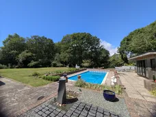 Bashurst Hill, Horsham, RH13 photo 15
