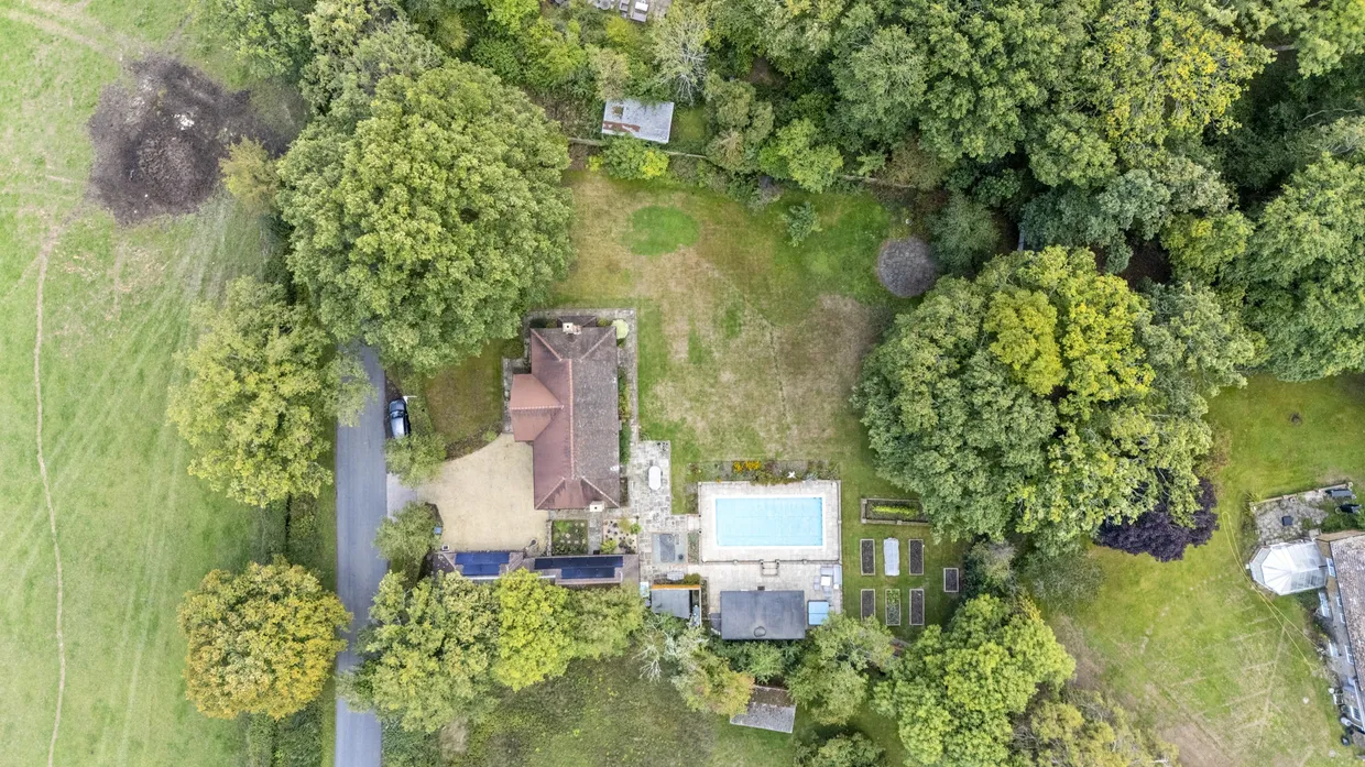 Bashurst Hill, Horsham, RH13 photo 17