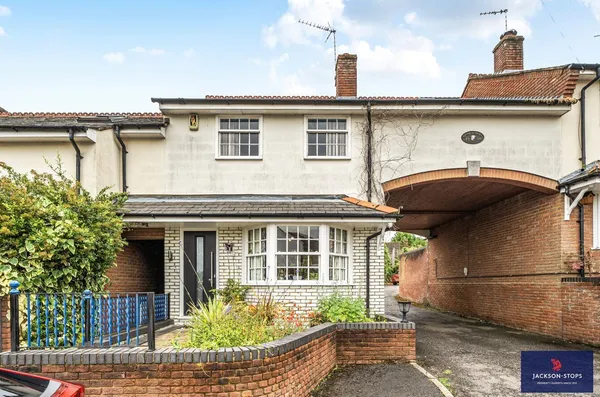 Spinney Lane, Aspley Guise, MK17 photo 1