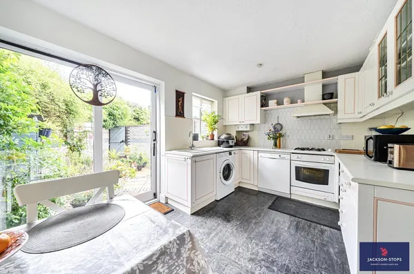 Spinney Lane, Aspley Guise, MK17 photo 3