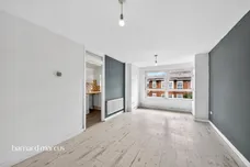 Pert Close, London